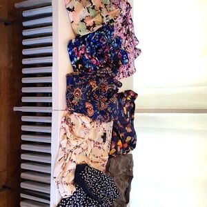 8! Small The Limited Tops!